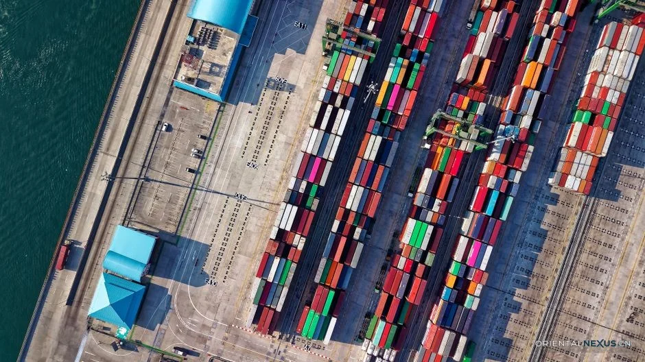 container_ship/port_congestion/air_cargo/electronic_components/supply_chain